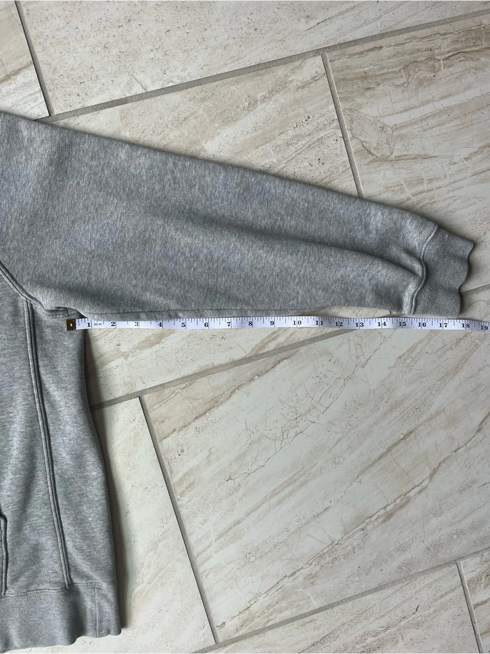 Nike Sportswear Club Fleece Gray Pullover Hoodie Men’s Medium
